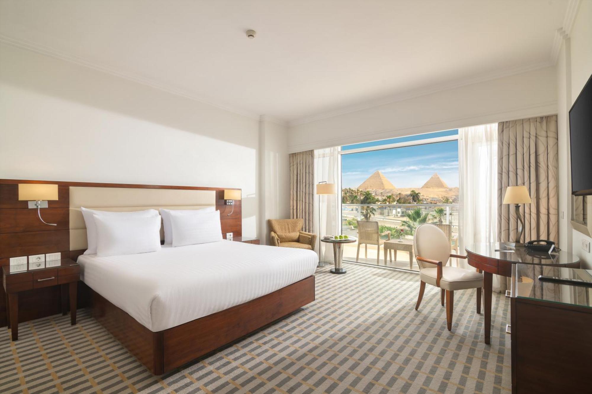 Steigenberger Pyramids Cairo 5* Al Kawm al Akhdar